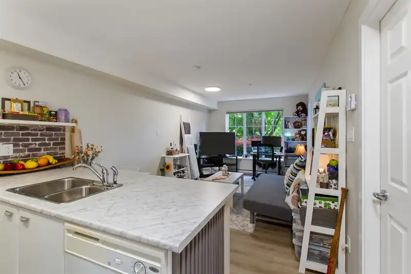 107 14877 100 AVENUE - photo 2 of 26