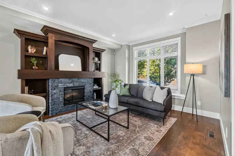 108 3416 ROXTON AVENUE - photo 4 of 40