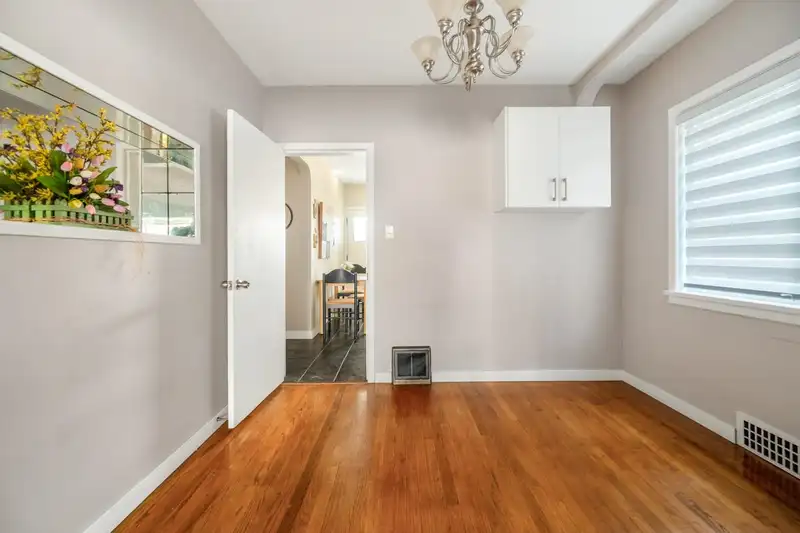1032 E 49TH AVENUE - photo 4 of 17