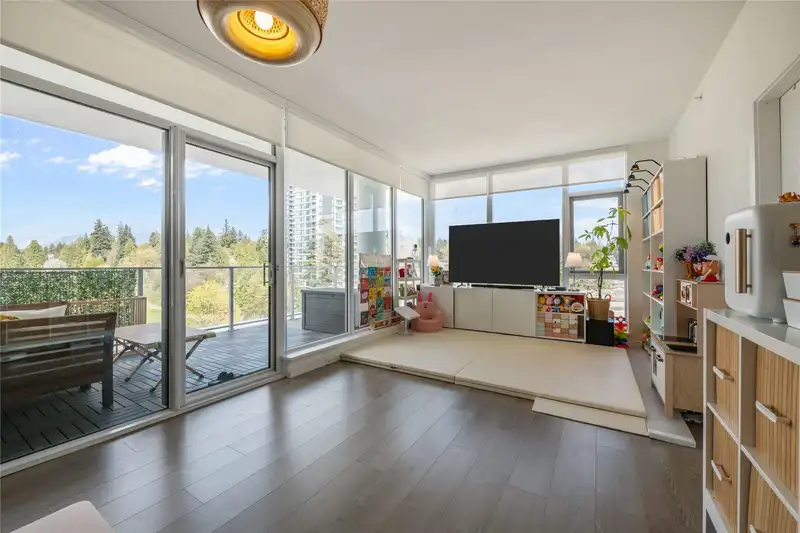 1102 555 SYDNEY AVENUE - photo 4 of 26