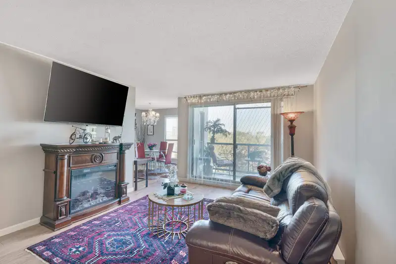 703 7040 GRANVILLE AVENUE - photo 3 of 23