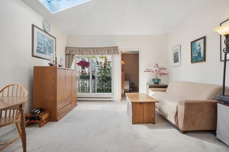 305 1545 E 2ND AVENUE - photo 4 of 24