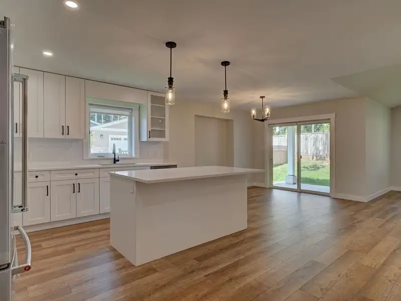 1100 CELIA CRESCENT - photo 4 of 24