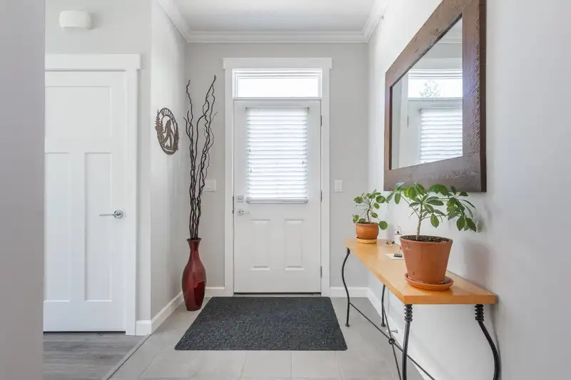 86 7138 210 STREET - photo 3 of 38