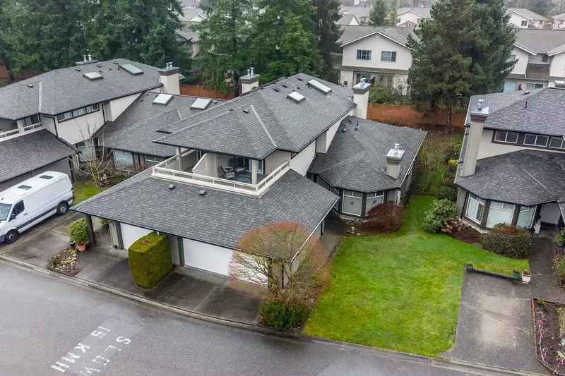 115 16080 82 AVENUE - photo 2 of 30