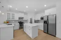 7260 197 STREET - thumbnail 4