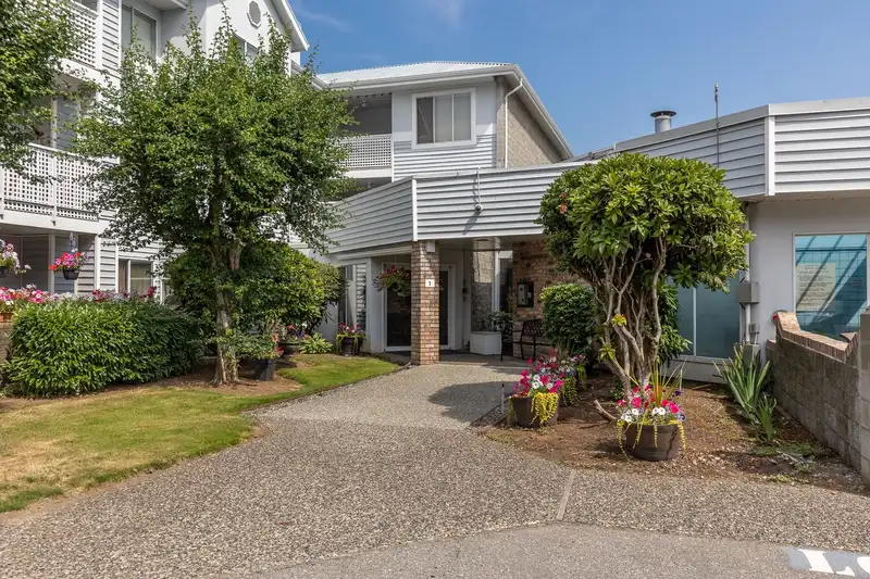 307 32823 LANDEAU PLACE - photo 4 of 38