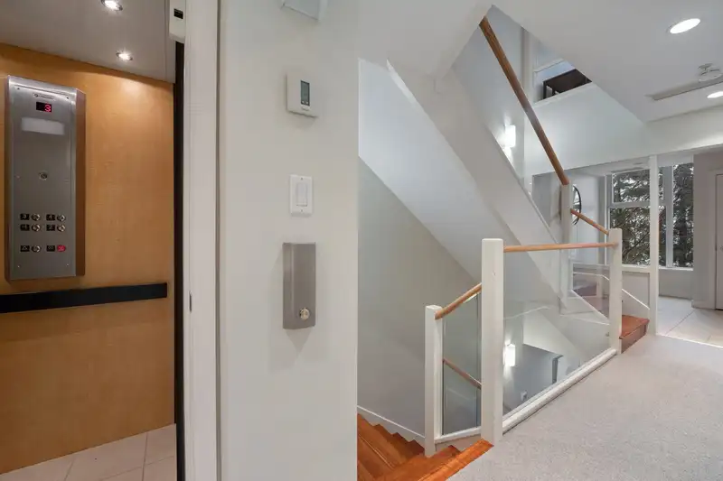 TH20 1281 W CORDOVA STREET - photo 4 of 40