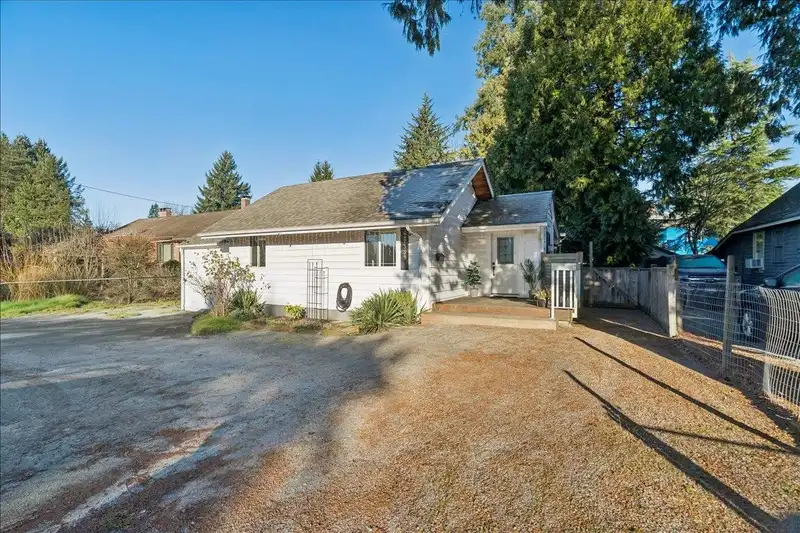 21339 DEWDNEY TRUNK ROAD - photo 1 of 24
