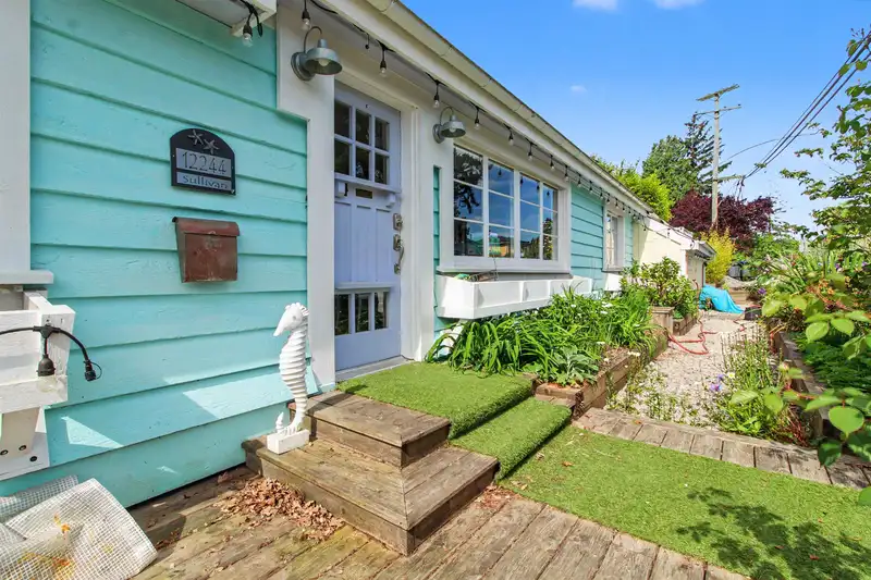 12244 SULLIVAN STREET - photo 3 of 38