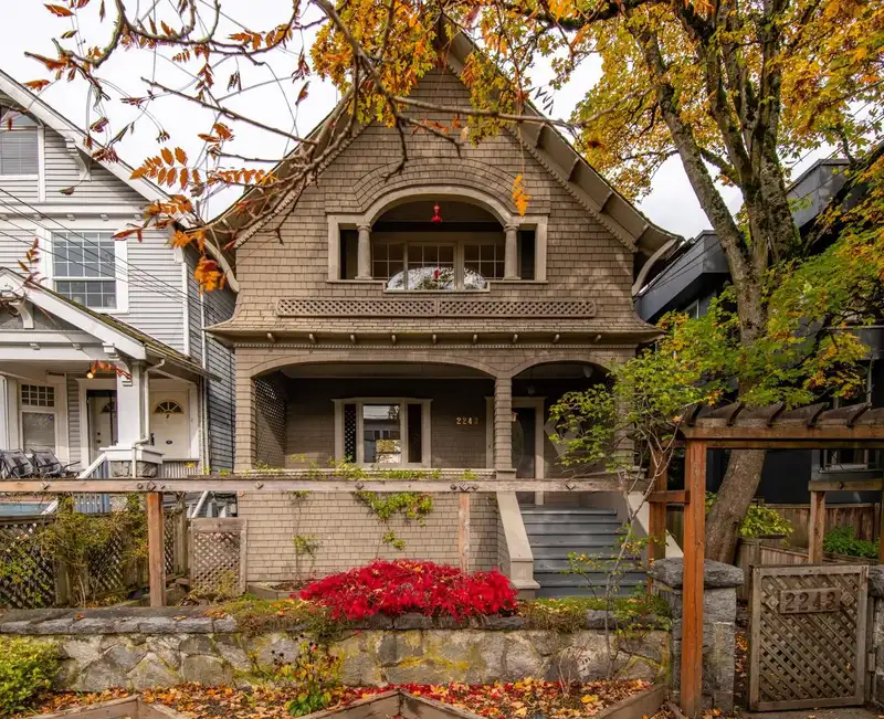 2243 W 5TH AVENUE - photo 3 of 32