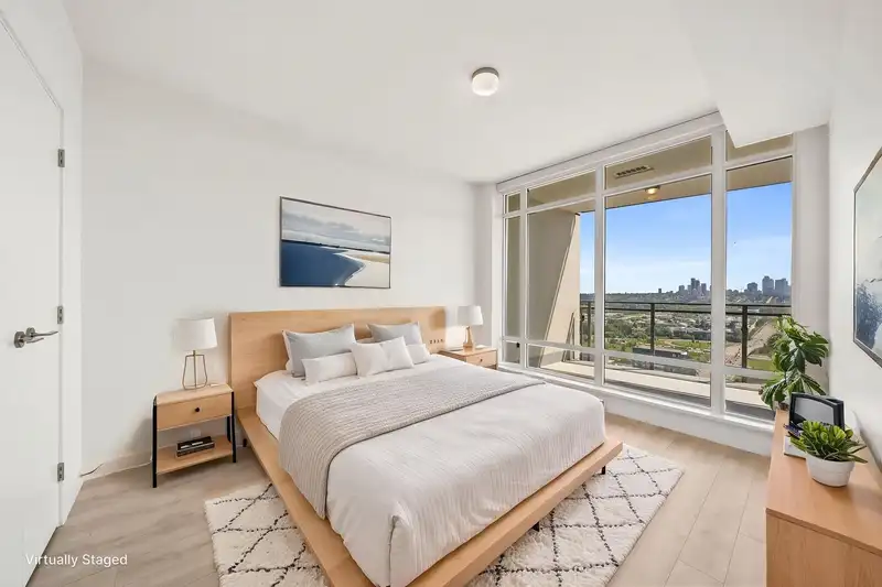 3307 2085 SKYLINE COURT - photo 4 of 36