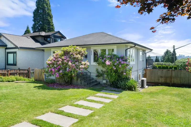 803 CALVERHALL STREET - photo 1 of 34