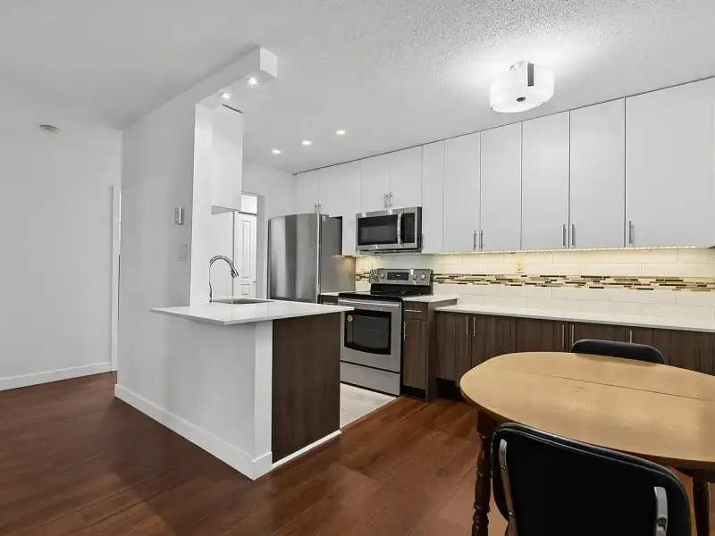 101 750 E 7TH AVENUE - photo 1 of 24