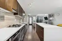 863 RICHARDS STREET - thumbnail 11
