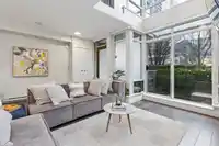 863 RICHARDS STREET - thumbnail 3