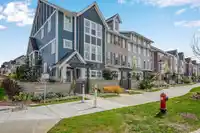 8258 202 STREET - thumbnail 1