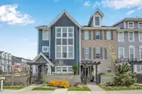 8258 202 STREET - thumbnail 2