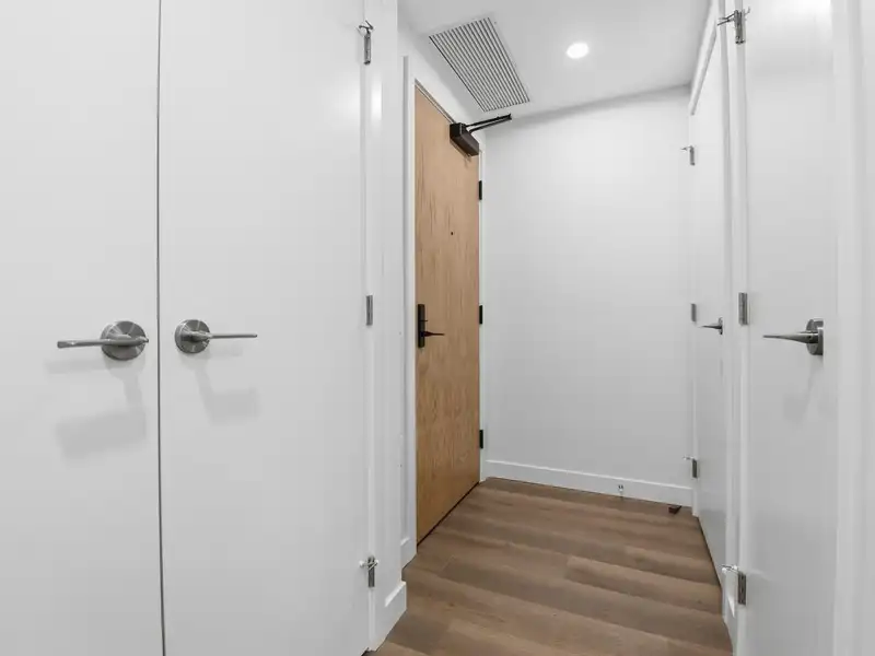 607 5987 WILSON AVENUE - photo 2 of 29