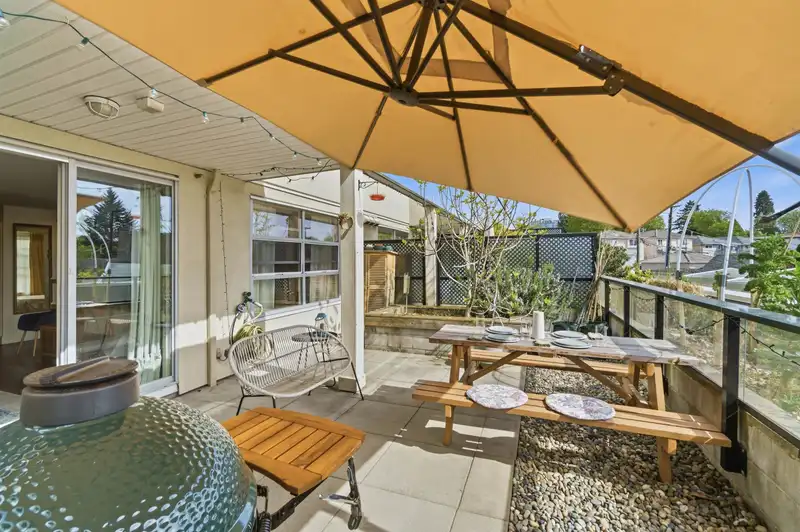 212 4338 COMMERCIAL STREET - photo 1 of 30