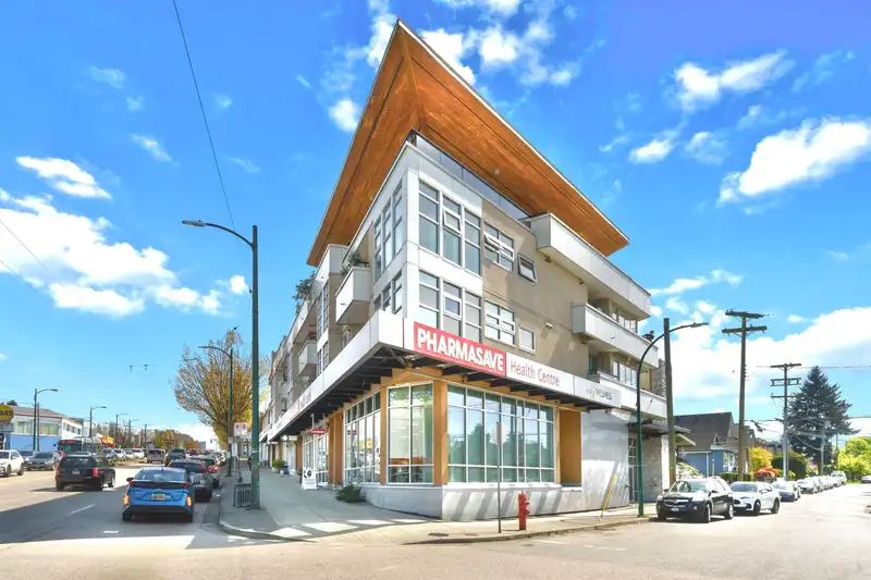 212 4338 COMMERCIAL STREET - photo 2 of 30