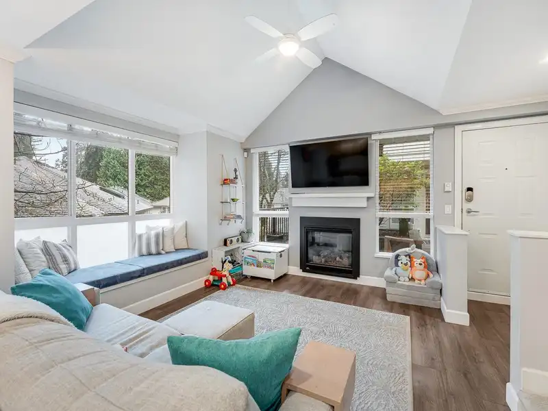 18 1073 LYNN VALLEY ROAD - photo 1 of 21