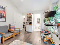 18 1073 LYNN VALLEY ROAD - thumbnail 12