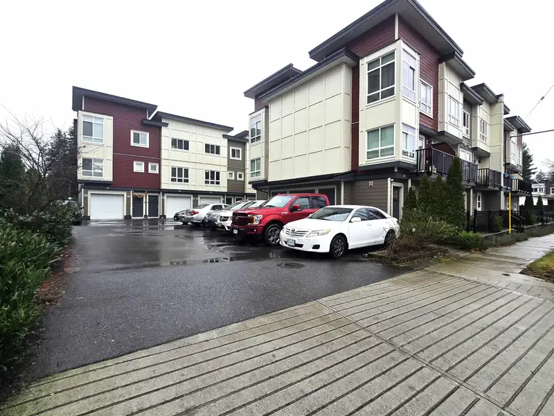 11 32138 GEORGE FERGUSON WAY - photo 1 of 20