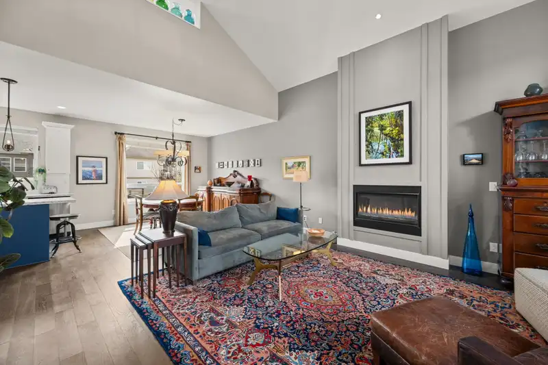 27060 35A AVENUE - photo 3 of 40
