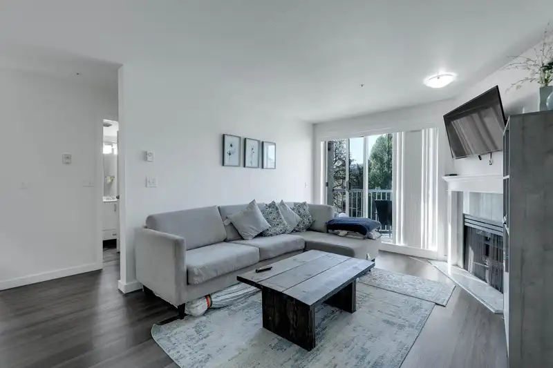 336 32830 GEORGE FERGUSON WAY - photo 3 of 24