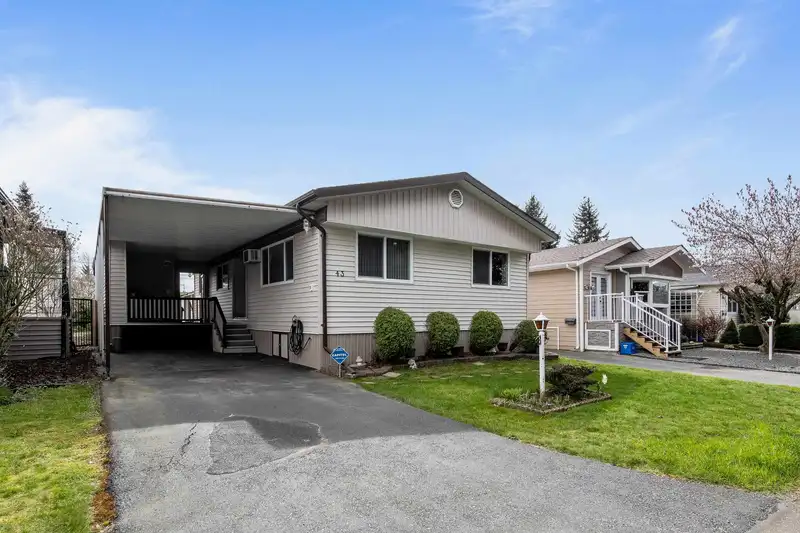 43 31313 LIVINGSTONE AVENUE - photo 1 of 29