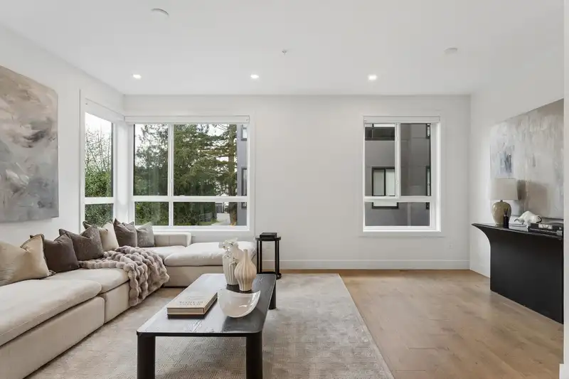 3 19667 55A AVENUE - photo 3 of 33