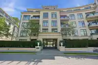 203 540 WATERS EDGE CRESCENT - thumbnail 1