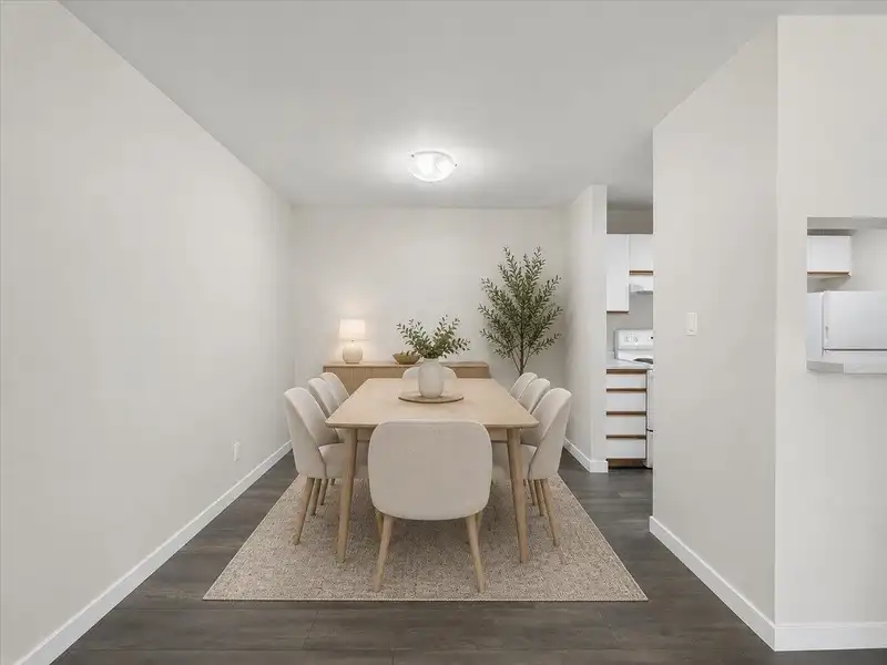 204 7431 BLUNDELL ROAD - photo 4 of 16