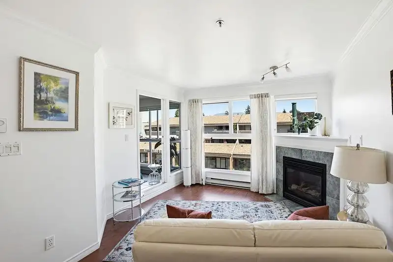 304 2025 STEPHENS STREET - photo 4 of 25