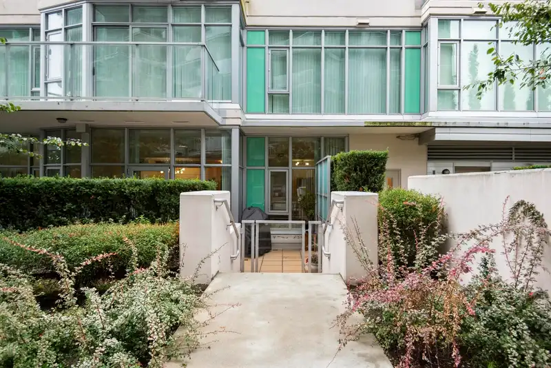 112 185 VICTORY SHIP WAY - photo 1 of 35