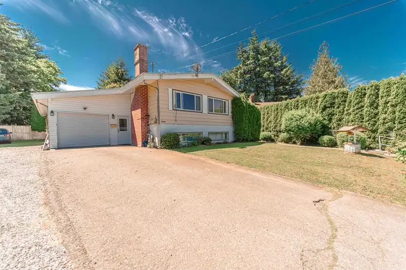 33460 CONWAY PLACE - photo 2 of 39