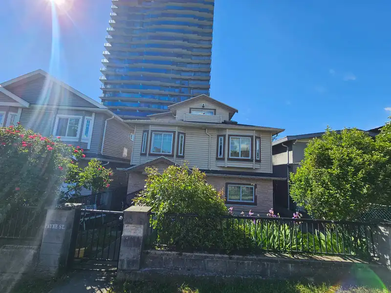 5045 PAYNE STREET - photo 1 of 10