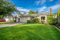9320 210 STREET - thumbnail 2