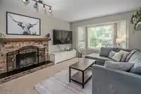 9320 210 STREET - thumbnail 5