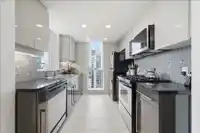 2002 1408 STRATHMORE MEWS - thumbnail 16
