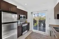 34 1211 EWEN AVENUE - thumbnail 3