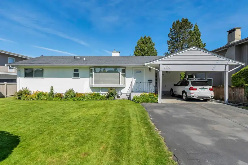 5233 WESTMINSTER AVENUE - photo 1 of 40