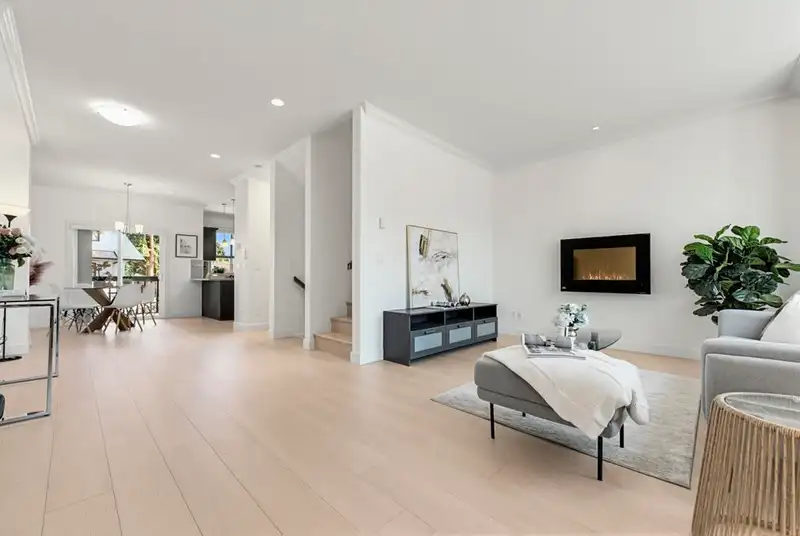 4 7140 RAILWAY AVENUE - photo 4 of 36