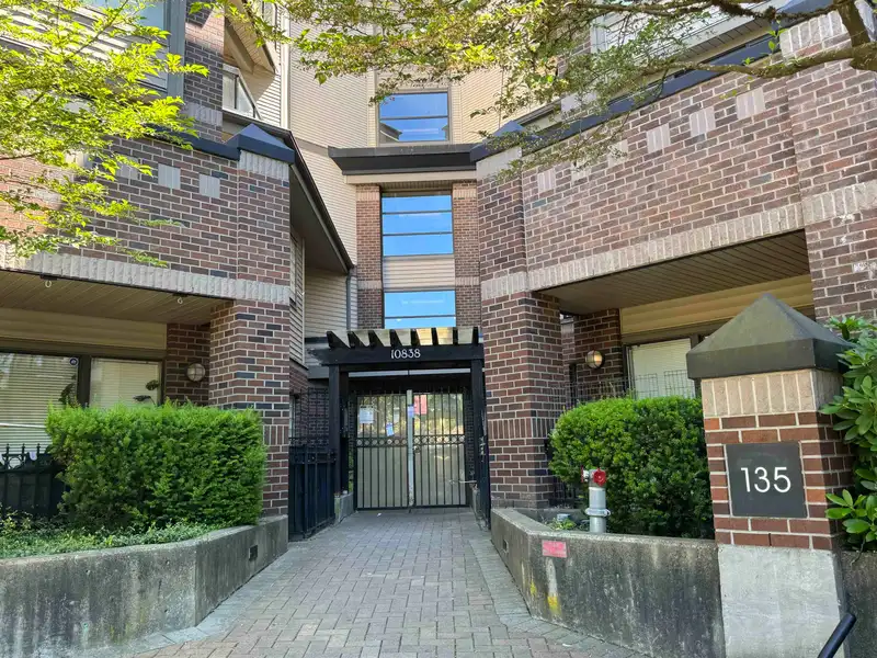328 10838 CITY PARKWAY - photo 3 of 11