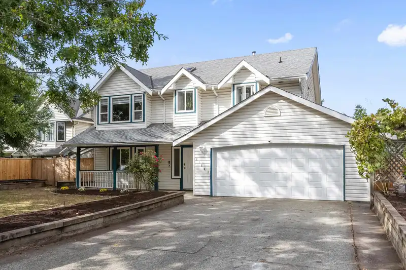21647 50A AVENUE - photo 1 of 40