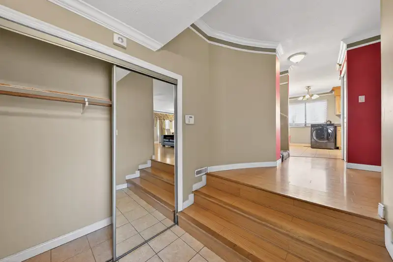 7351 141A STREET - photo 3 of 38