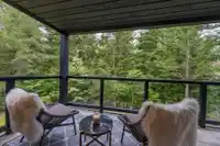 1102 3050 HILLCREST DRIVE - thumbnail 2
