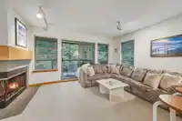 1102 3050 HILLCREST DRIVE - thumbnail 5
