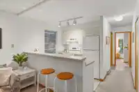 1102 3050 HILLCREST DRIVE - thumbnail 7